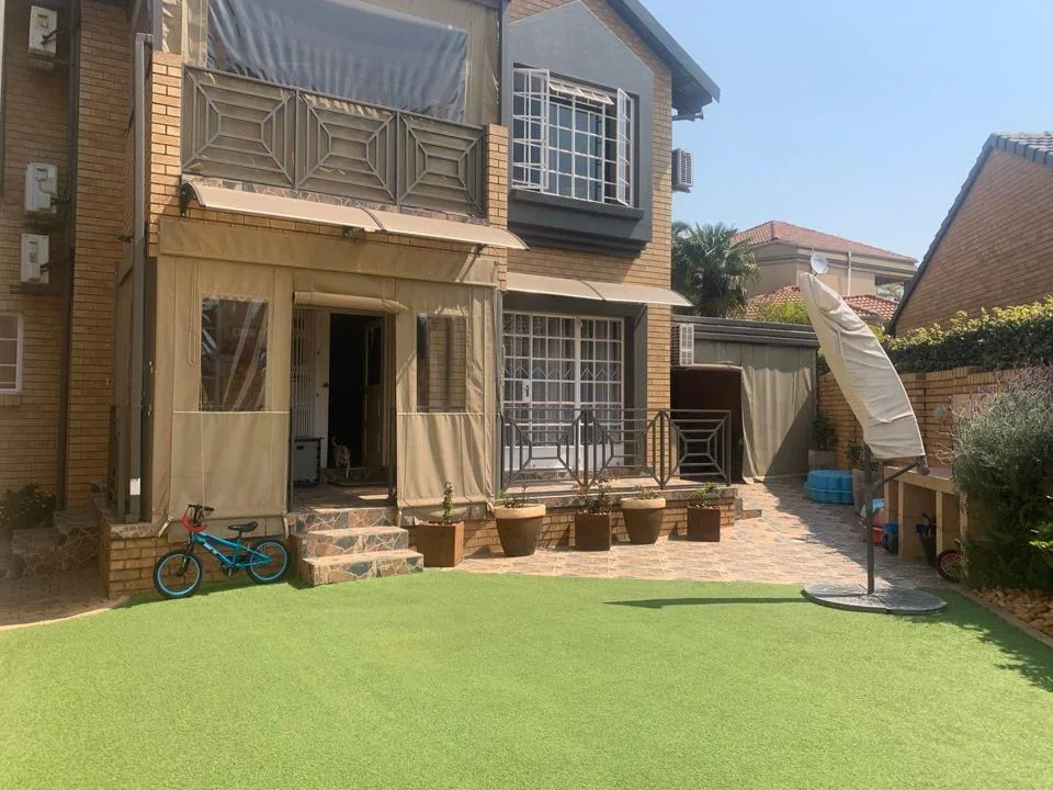 3 Bedroom Townhouse to rent in Centurion Golf Estate