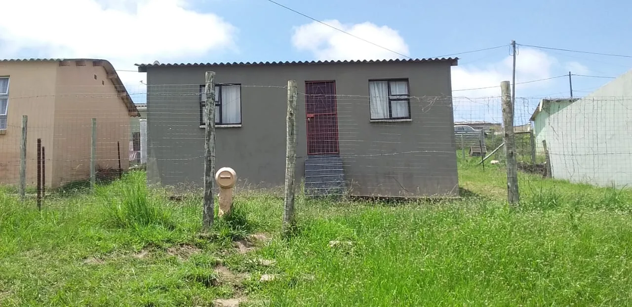 2 Bedroom House for sale in Mdantsane Nu 16