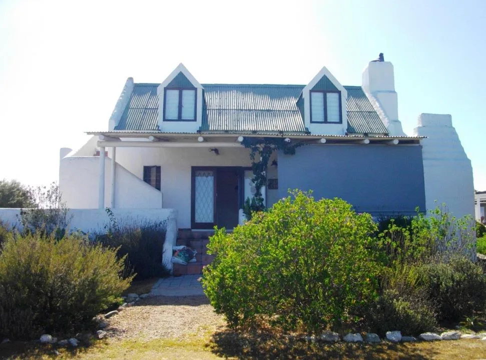 4 Bedroom House to rent in Jacobsbaai