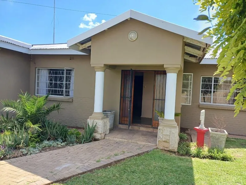 3 Bedroom House for sale in Lichtenburg