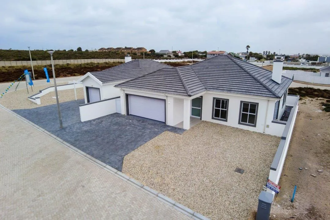 3 Bedroom House to rent in Yzerfontein