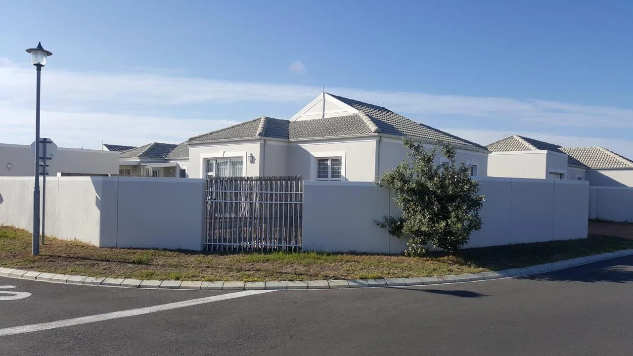 2 Bedroom House to rent in Sunningdale