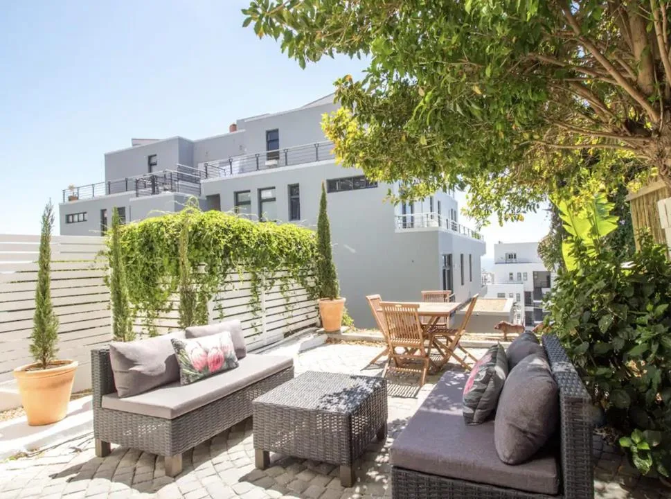 1 Bedroom Apartment / flat to rent in Sea Point