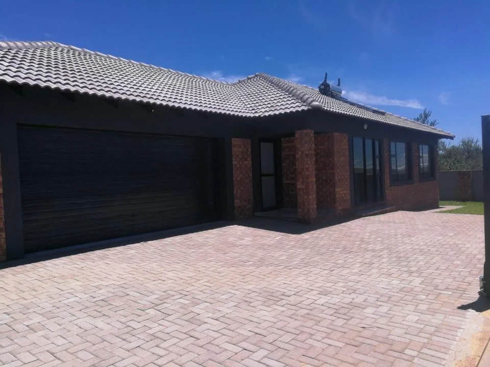 3 Bedroom Townhouse to rent in Noordrand