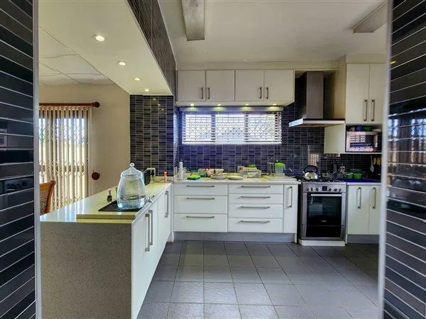 3 Bedroom House for sale in Blue Bend