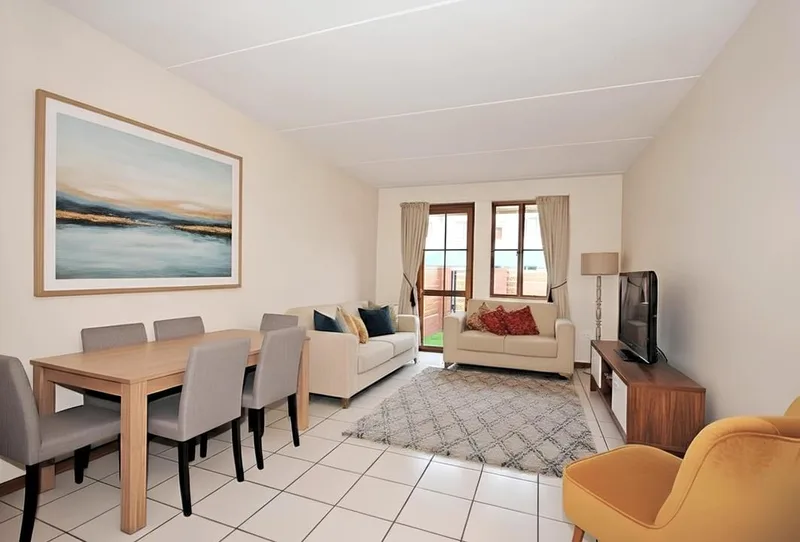 2 Bedroom Apartment / flat to rent in Saxonwold