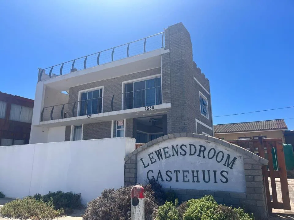 3 Bedroom House for sale in McDougall's Bay