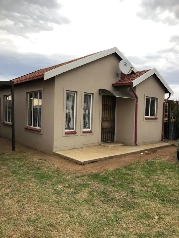 2 Bedroom House to rent in Chief A. Luthuli Park