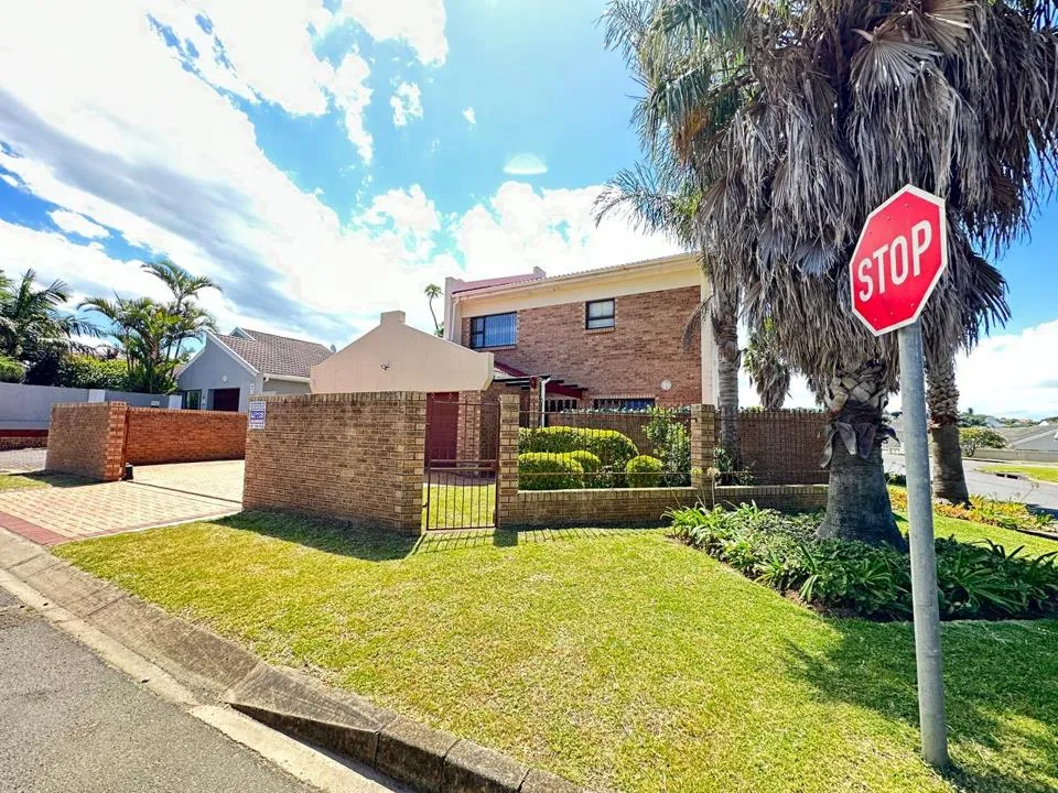 3 Bedroom House for sale in Blue Bend