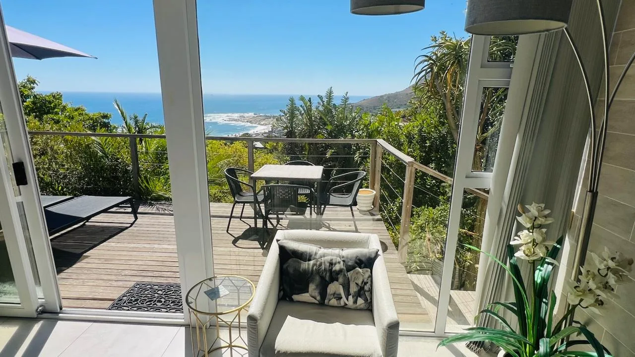 2 Bedroom Apartment / flat to rent in Camps Bay
