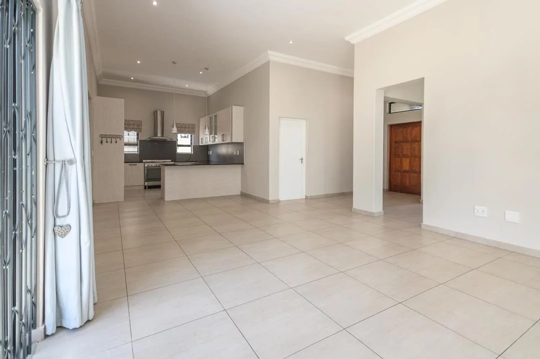 4 Bedroom House to rent in Parklands North