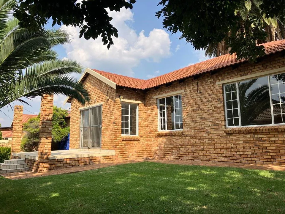 3 Bedroom Townhouse to rent in Radiokop