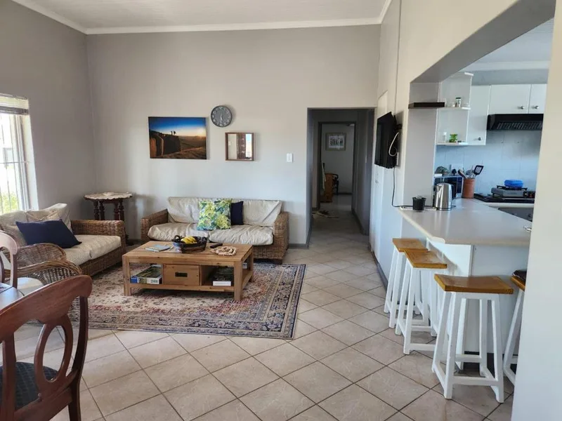3 Bedroom House to rent in Jacobsbaai