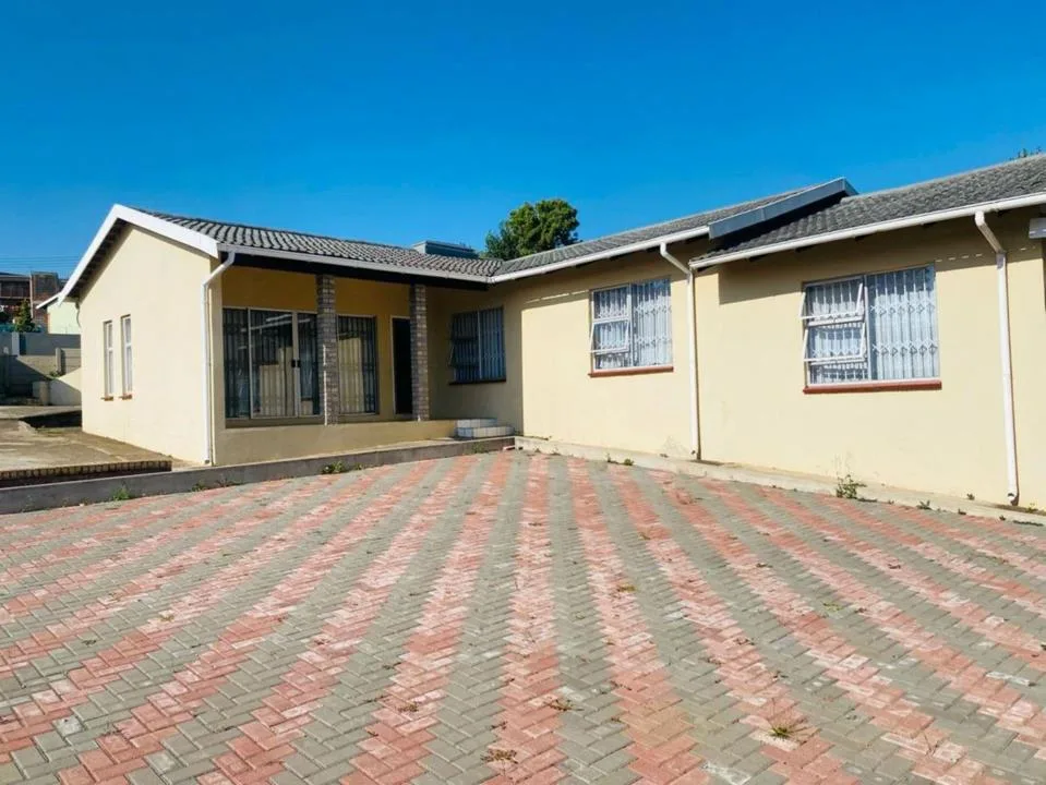 5 Bedroom House for sale in Northcrest