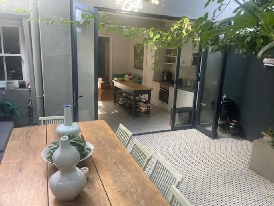 1 Bedroom House to rent in Oranjezicht