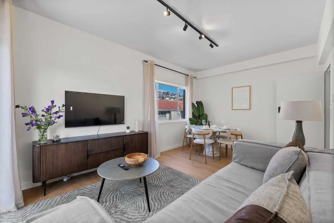 2 Bedroom Apartment / flat to rent in Sea Point