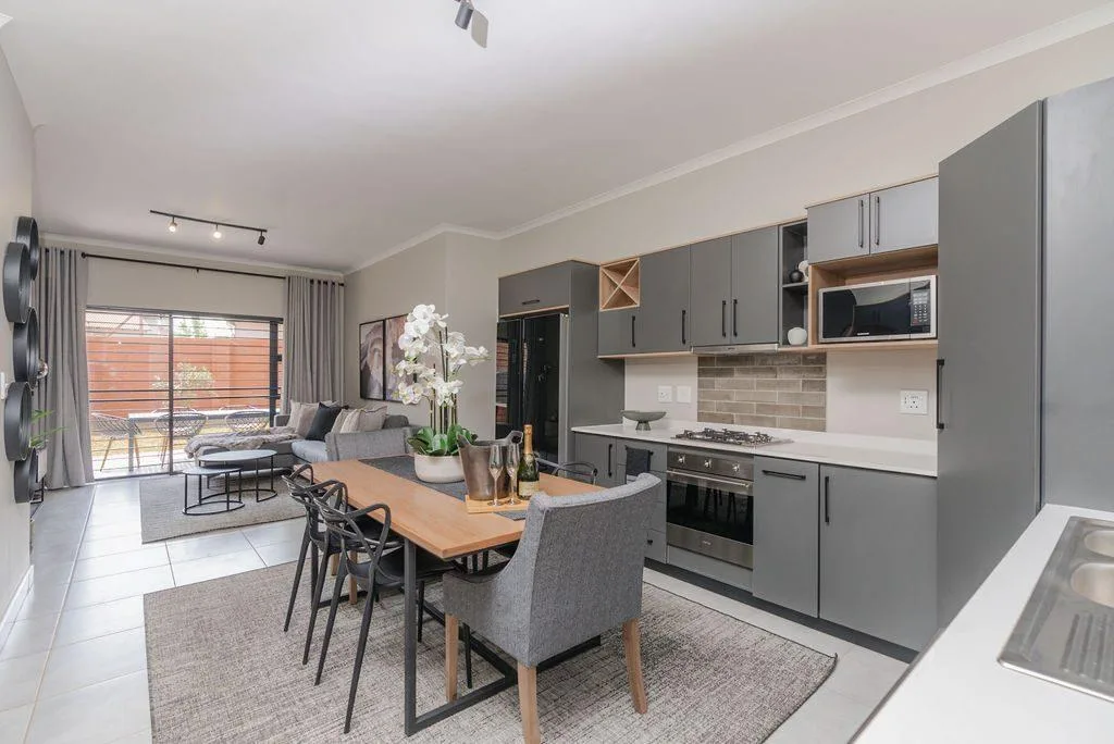2 Bedroom Townhouse to rent in Olympus AH