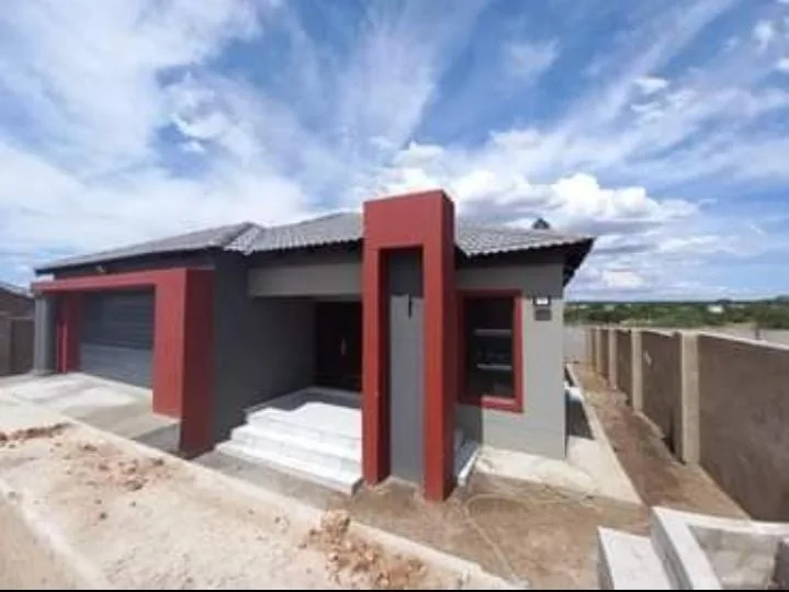 3 Bedroom House for sale in Mahlasedi Park