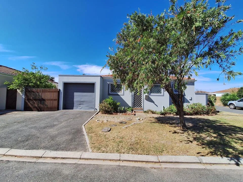 2 Bedroom House to rent in Sunningdale