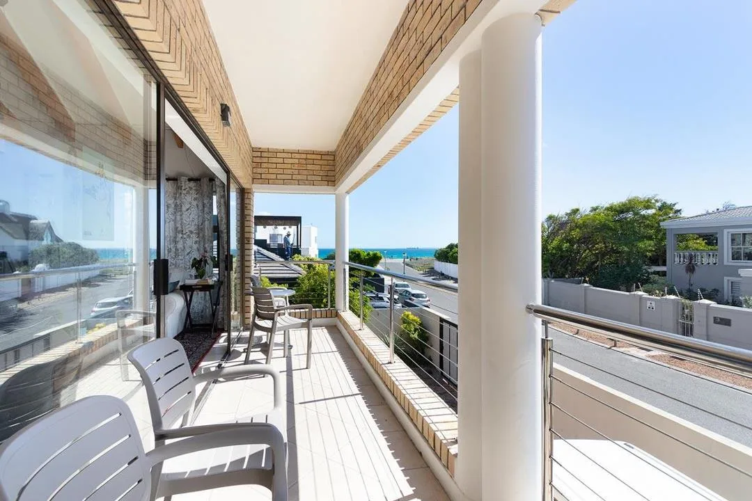 6 Bedroom House to rent in Sunset Beach