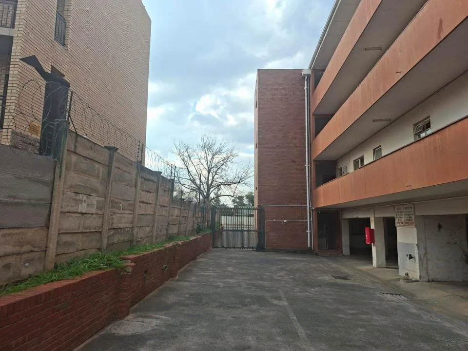 1 Bedroom Apartment / flat to rent in Park West