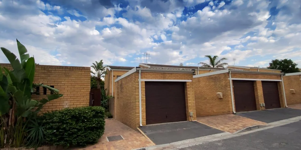 2 Bedroom Townhouse to rent in Stellenberg