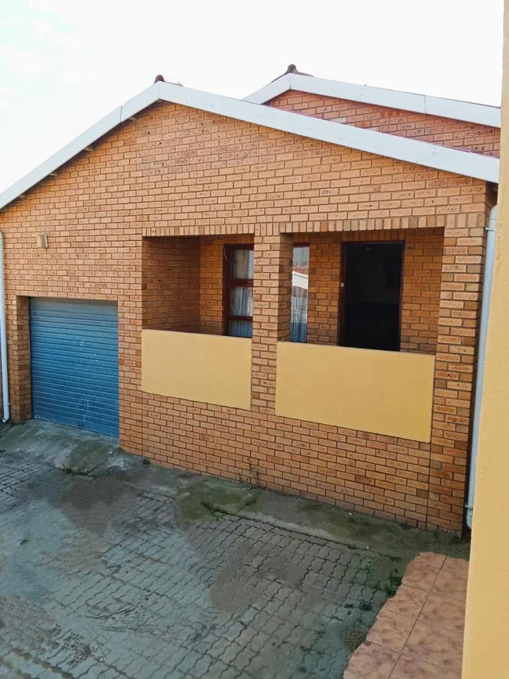 3 Bedroom House for sale in Kwadwesi