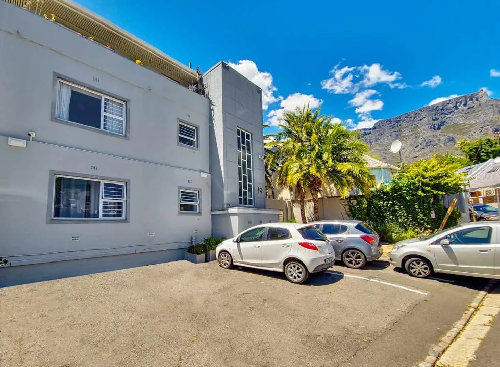 2 Bedroom Apartment / flat to rent in Oranjezicht