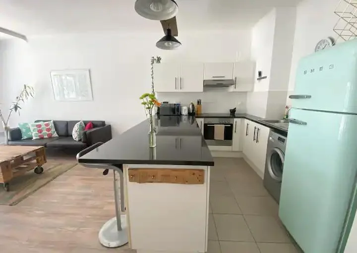 1 Bedroom Apartment / flat to rent in Muizenberg