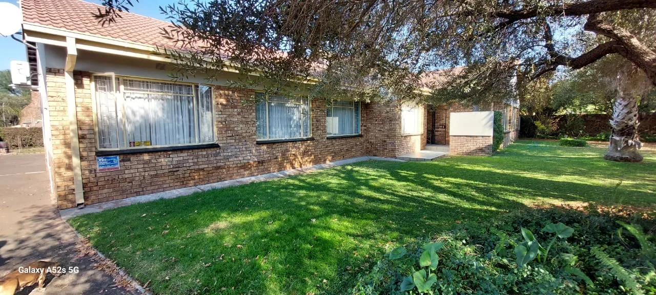 4 Bedroom House for sale in Royldene