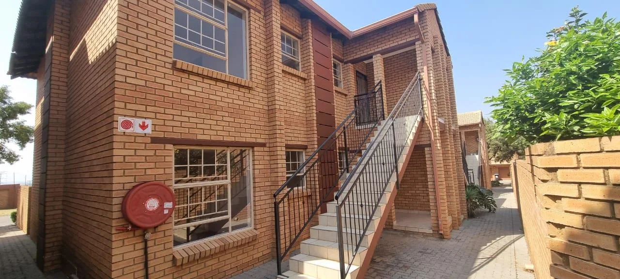 3 Bedroom Apartment / flat to rent in Hazeldean
