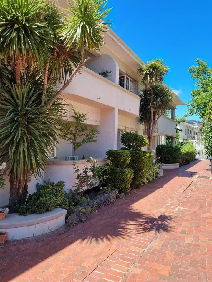 Apartment / flat to rent in Tamboerskloof