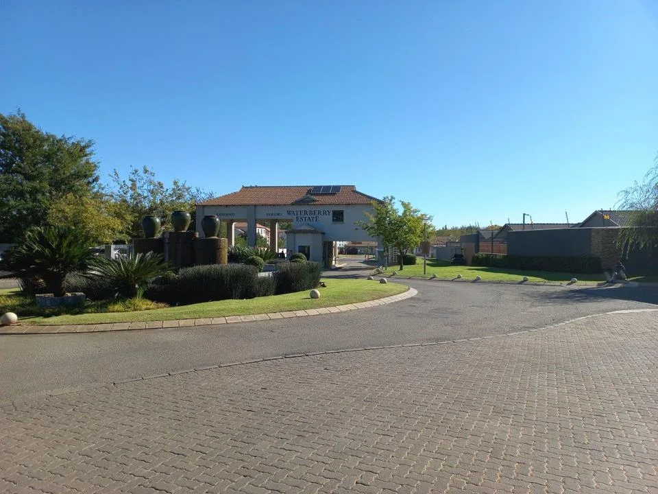 2 Bedroom Apartment / flat to rent in Van Der Hoff Park