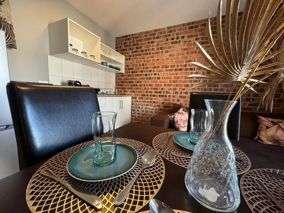 2 Bedroom Apartment / flat for sale in Raceway