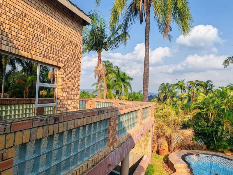4 Bedroom House for sale in Premierpark