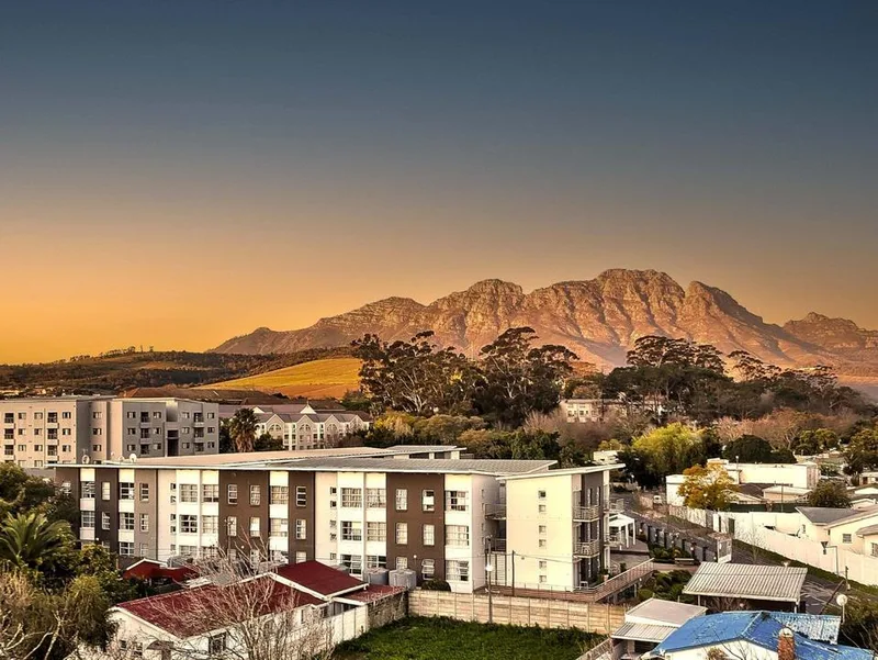 2 Bedroom Apartment / flat to rent in La Colline