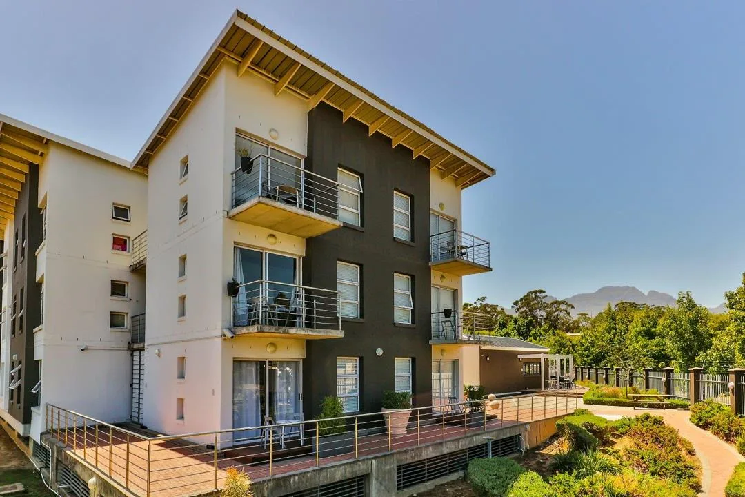 0.5 Bedroom Apartment / flat to rent in La Colline