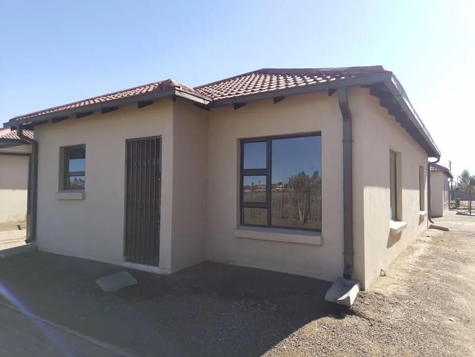 2 Bedroom Townhouse for sale in Grasslands