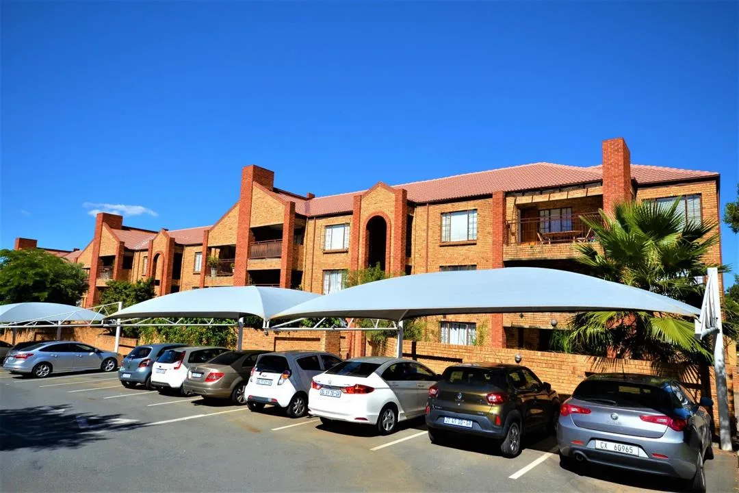 2 Bedroom Townhouse to rent in Sundowner