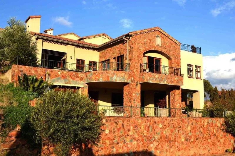 3 Bedroom House for sale in Estate D' Afrique