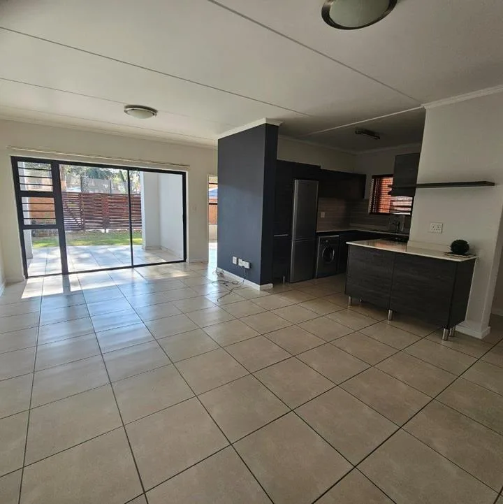 3 Bedroom Apartment / flat to rent in Olivedale