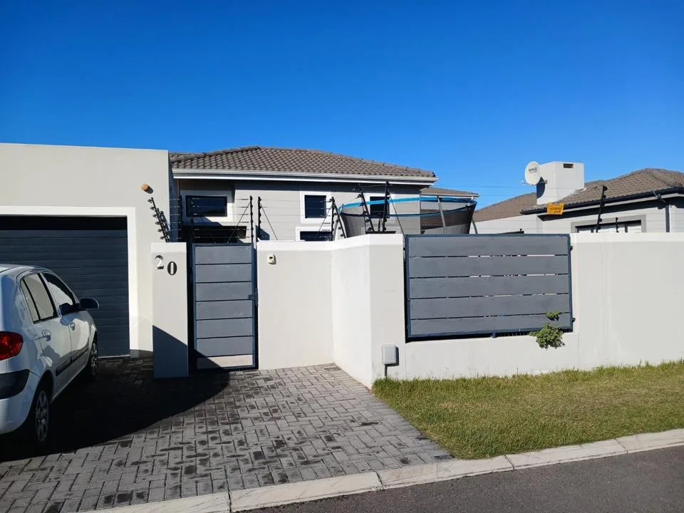 3 Bedroom House to rent in Parklands North