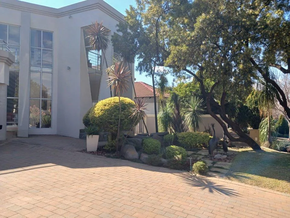 4 Bedroom House to rent in Silver Lakes Golf Estate