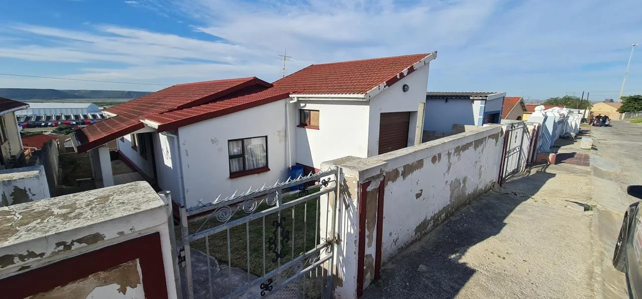 3 Bedroom House for sale in Kwamagxaki