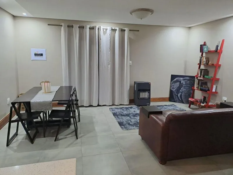 2 Bedroom Townhouse for sale in Estoire