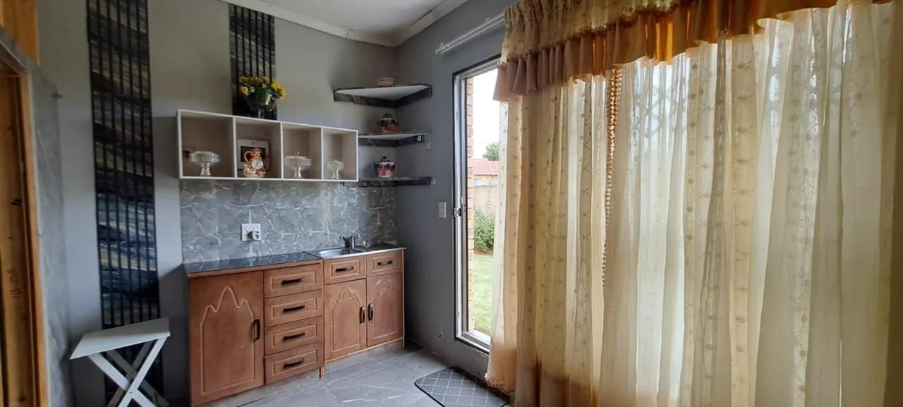 1 Bedroom Apartment / flat to rent in Panorama