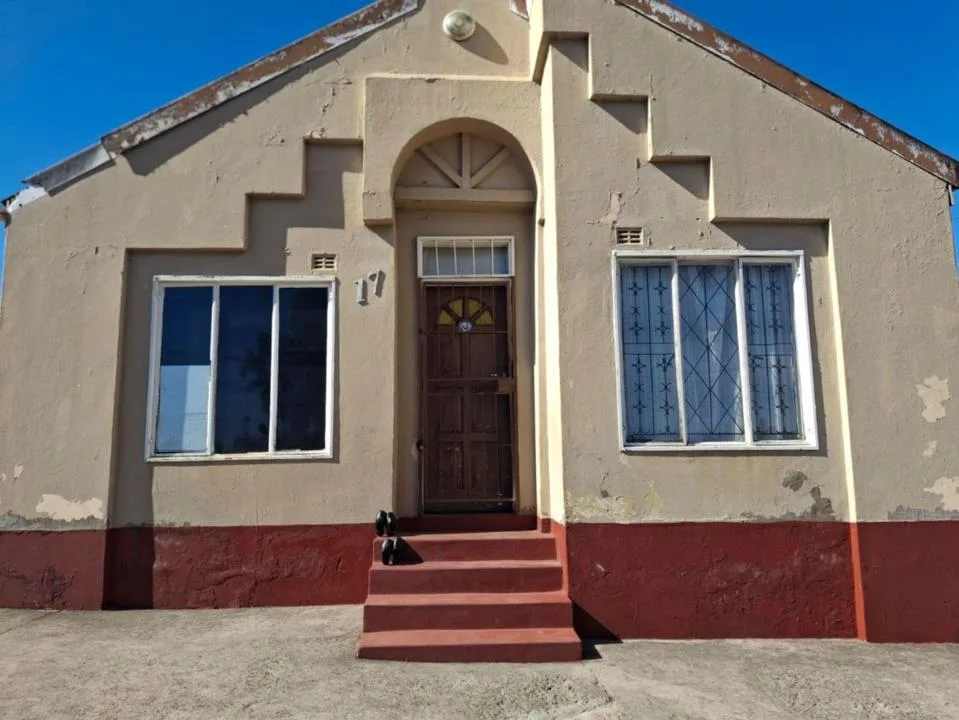 4 Bedroom House for sale in Mbuqu