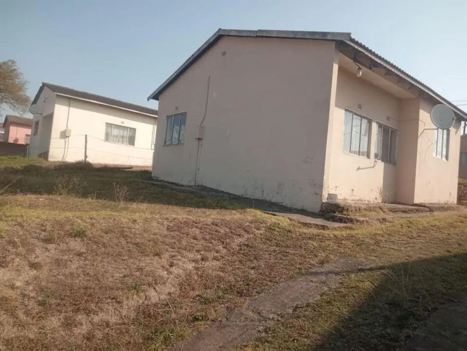 3 Bedroom House for sale in Ikwezi