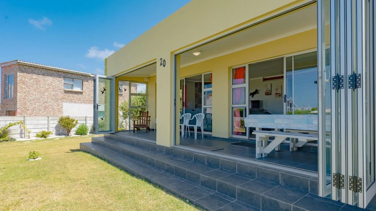 3 Bedroom House to rent in Struisbaai