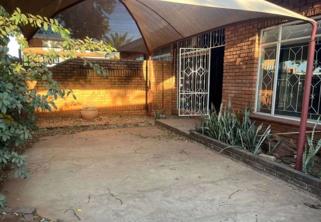 2 Bedroom Townhouse for sale in Mokopane Central